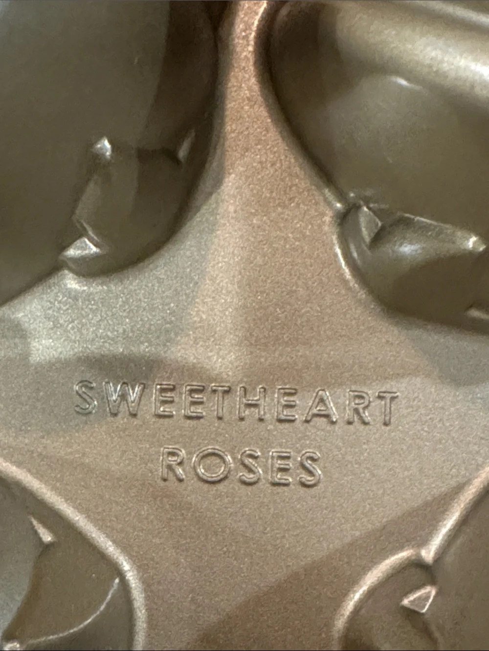 Nordic Ware Rose-Shaped 12-Cup Nonstick Cakelet Pan - Gold